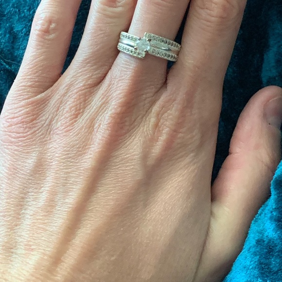 Silver Ring - Picture 3 of 3